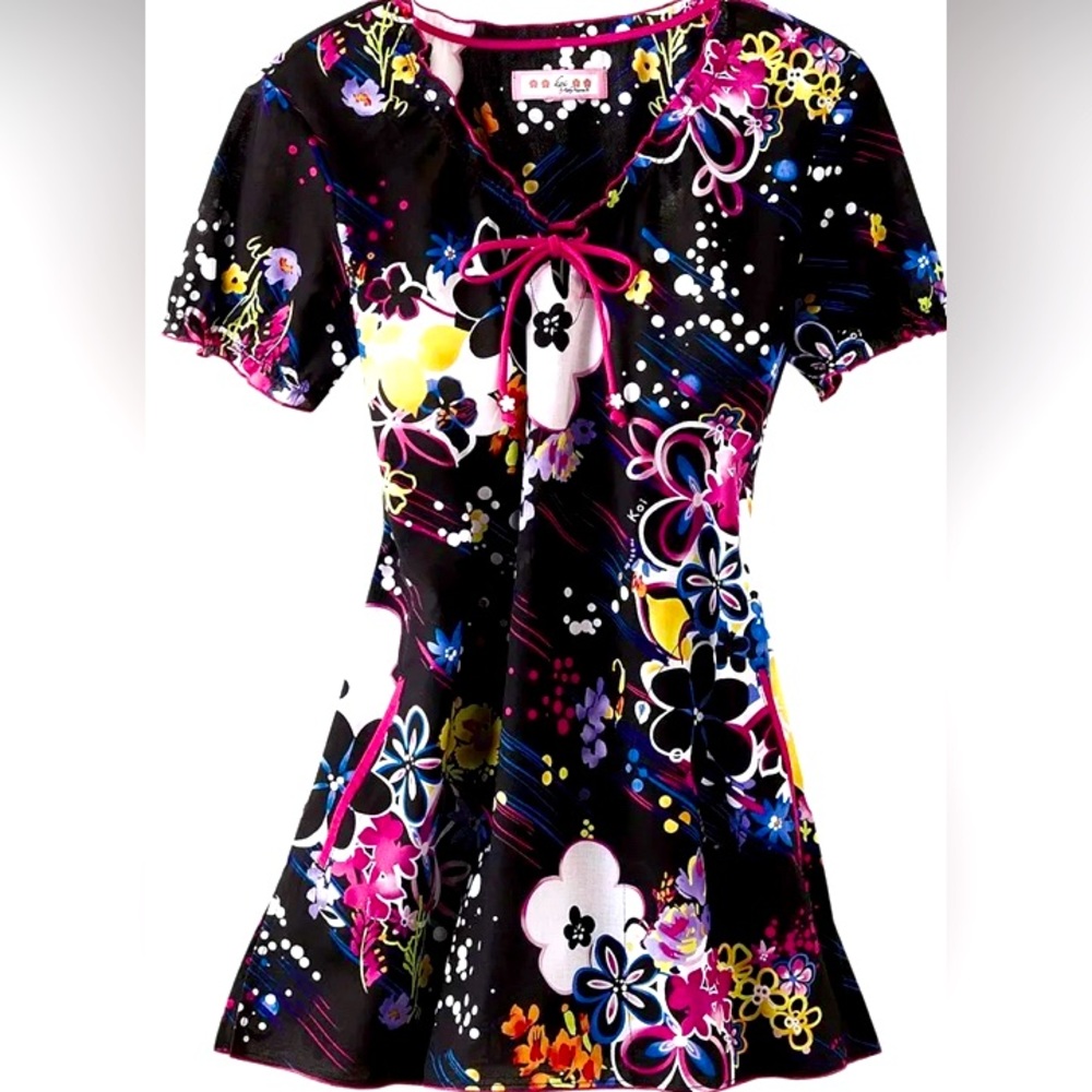 Koi Black Floral Print scrub top S small Bridgette